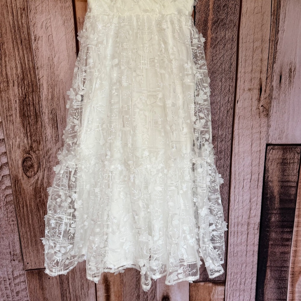 Lulus Dress White Lace Appliqué Fit & Flare Midi 3D Floral Romantic XS NWT - Picture 4 of 9